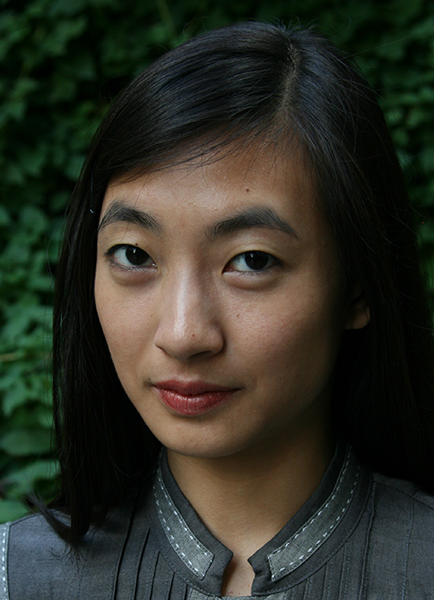 Mona Zhang headshot