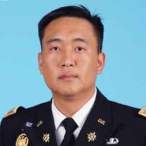 Headshot of LTC Jeffrey Kim