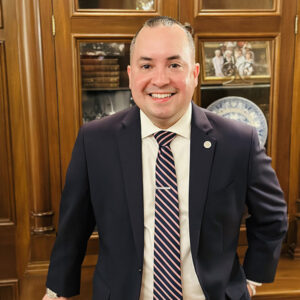 Headshot of Victor Pena